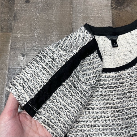Ann Taylor Tweed Top size Small - Picture 6 of 11